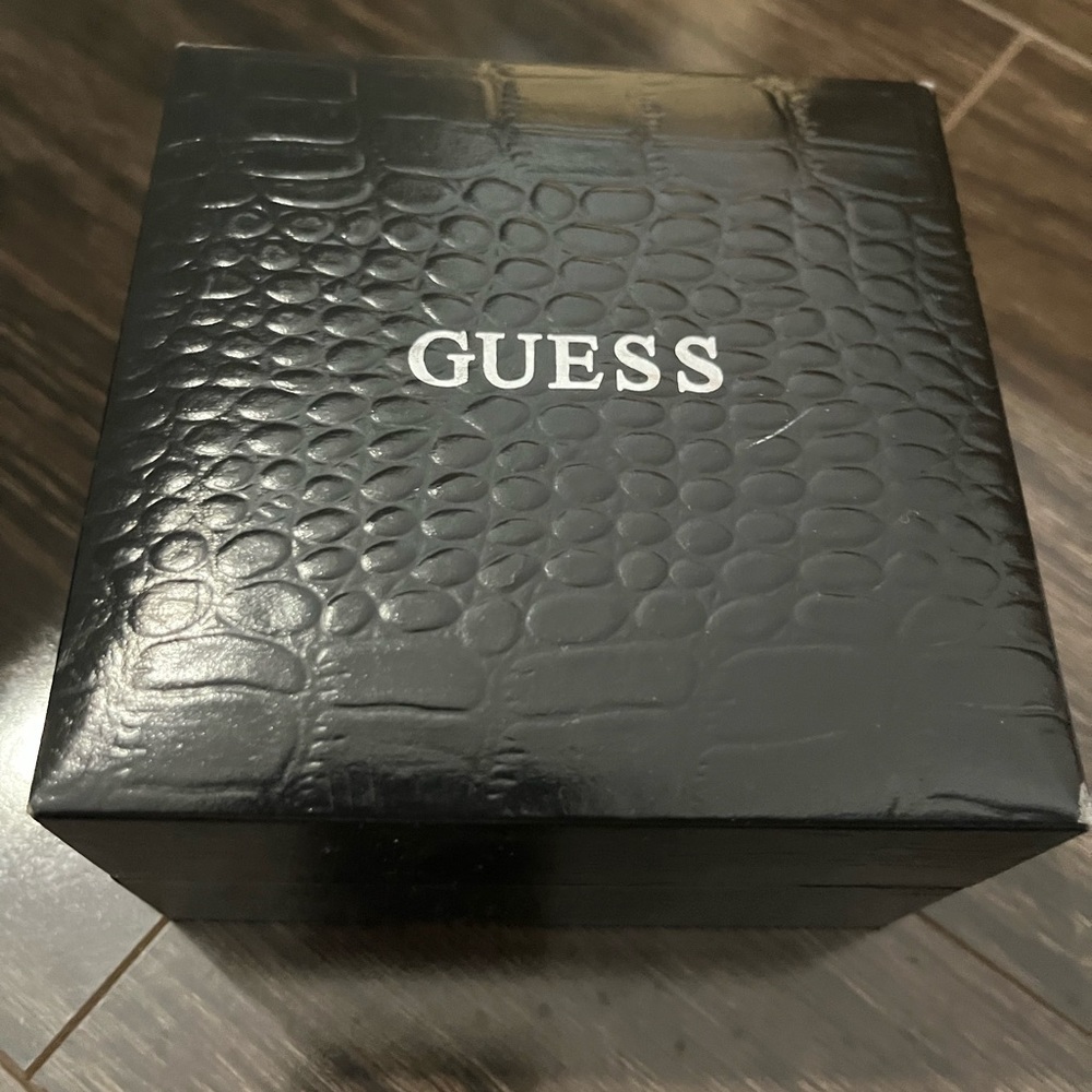 Guess watch - Picture 3 of 4